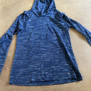 Nike pullover shirt. Never worn. Perfect condition.